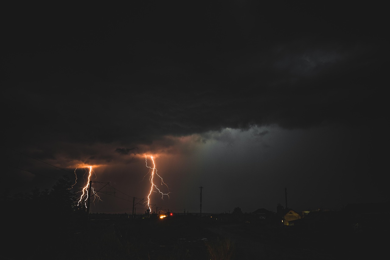 découvrez tout sur l'électricité : principes, usages, innovations et conseils pour optimiser votre consommation énergétique.