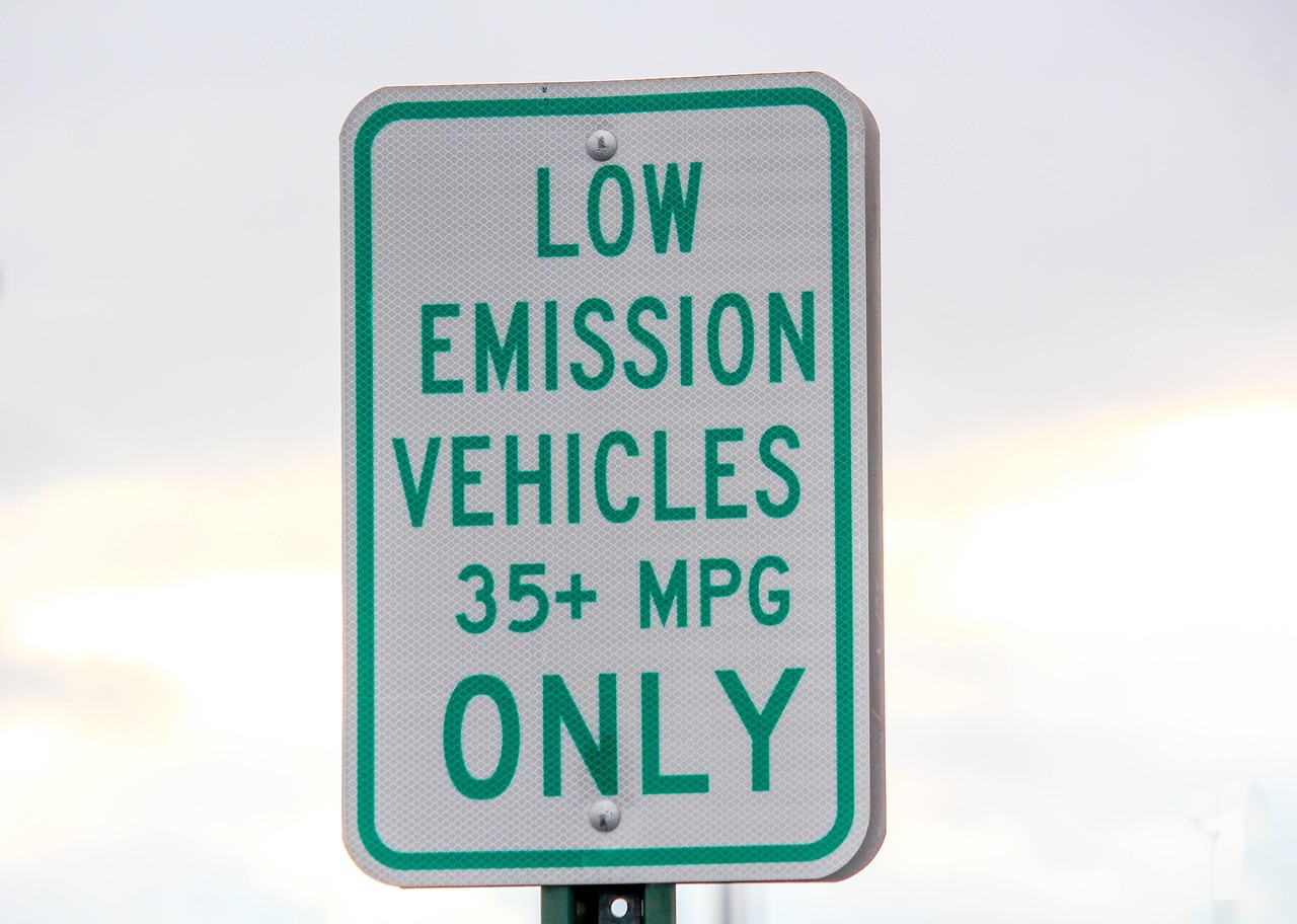 découvrez les stratégies efficaces pour la réduction des émissions de gaz à effet de serre, visant à lutter contre le changement climatique et à promouvoir un avenir durable pour notre planète.