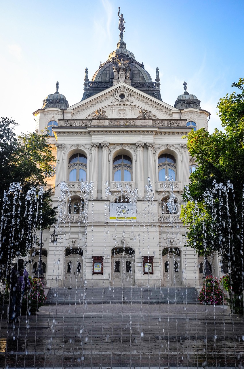découvrez la slovaquie, un pays au cœur de l'europe riche en histoires fascinantes, paysages spectaculaires et une culture vibrante. explorez ses châteaux majestueux, ses montagnes pittoresques et sa délicieuse cuisine locale.