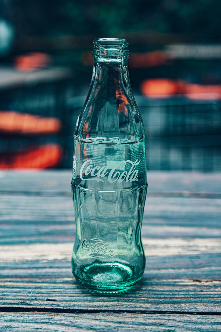 découvrez comment nettoyer efficacement avec du bicarbonate de soude et du vinaigre blanc, des ingrédients naturels et économiques pour une maison propre et saine.