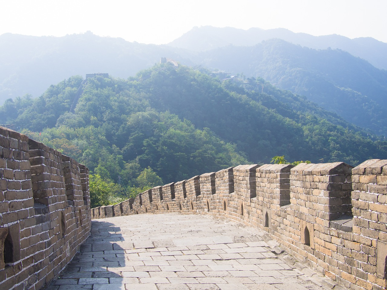 découvrez la richesse culturelle, l'histoire fascinante et les paysages uniques de la chine, un pays aux multiples facettes entre traditions anciennes et modernité.
