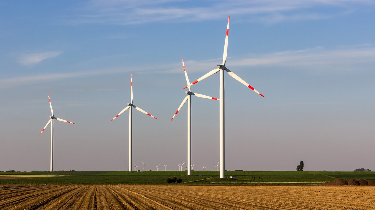 découvrez les enjeux et solutions de la transition énergétique pour un avenir durable et respectueux de l'environnement.
