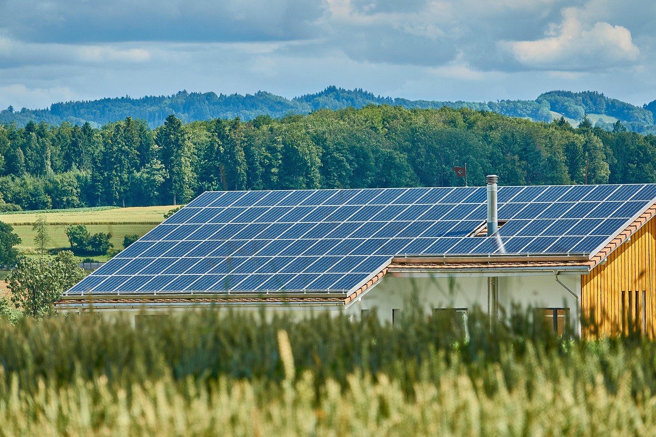 découvrez les avantages et les innovations de l'énergie solaire, une source d'énergie renouvelable propre et durable pour un avenir écologique.
