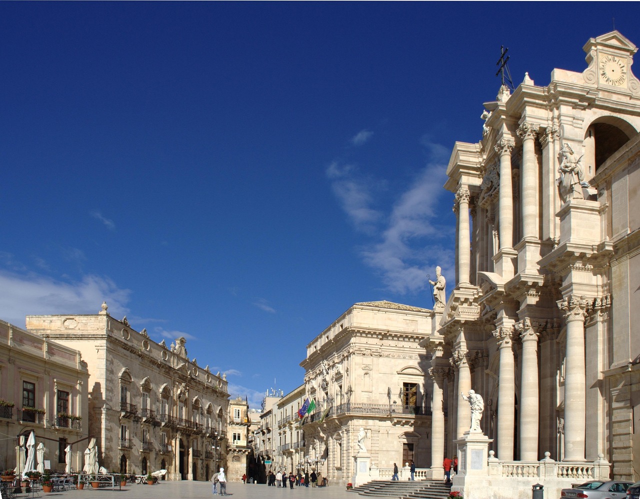 découvrez la sicile, île méditerranéenne riche en histoire, culture, paysages époustouflants et délicieuses spécialités culinaires.