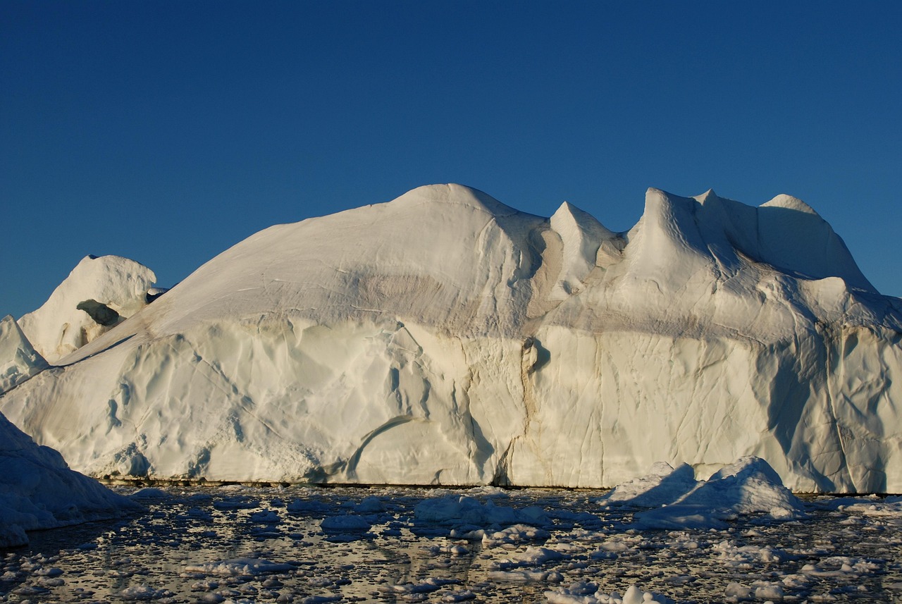 découvrez les enjeux de la crise climatique, ses impacts sur la planète et les solutions pour lutter contre le réchauffement global et protéger notre avenir.