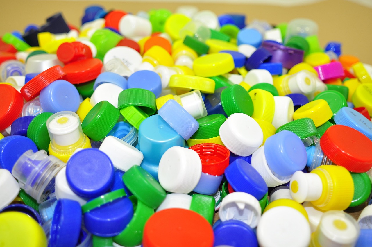 découvrez comment recycler le plastique à la maison facilement et efficacement pour contribuer à la protection de l'environnement.