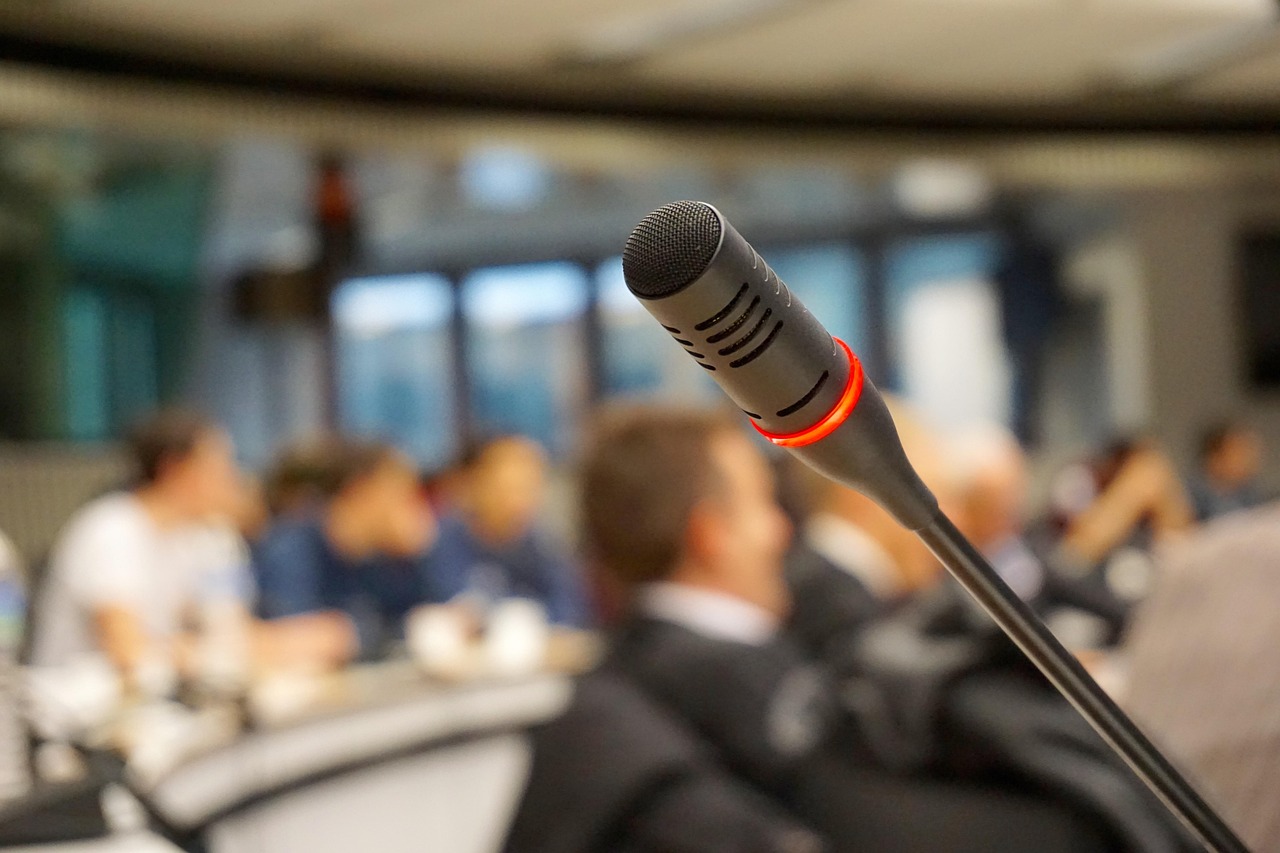 participez à l'ocean conference, un événement international dédié à la préservation des océans, à l'innovation maritime et aux solutions durables pour protéger notre environnement marin.