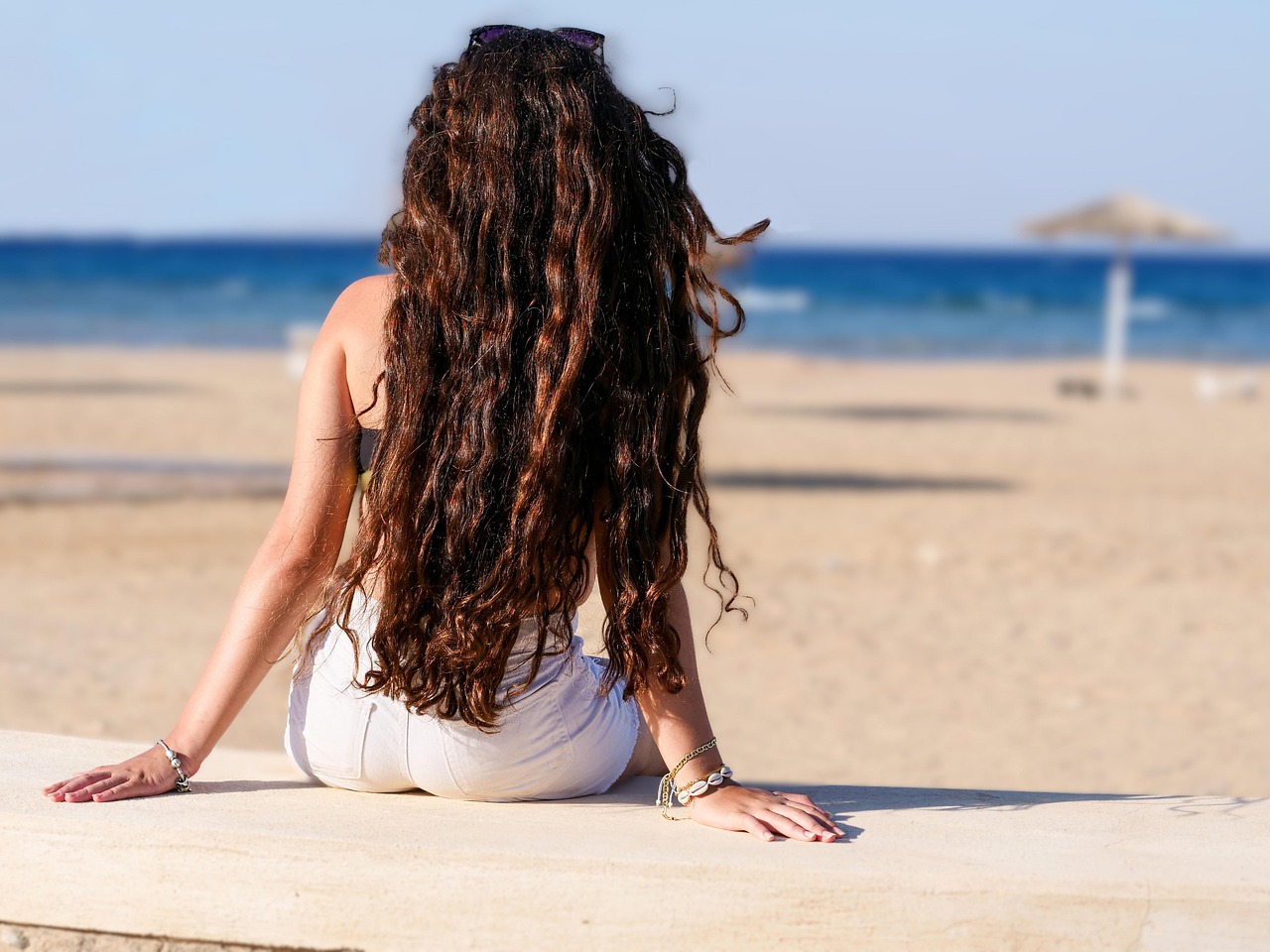 découvrez tout sur les vagues de chaleur : causes, impacts sur la santé, et conseils pour rester au frais durant ces périodes de fortes températures.