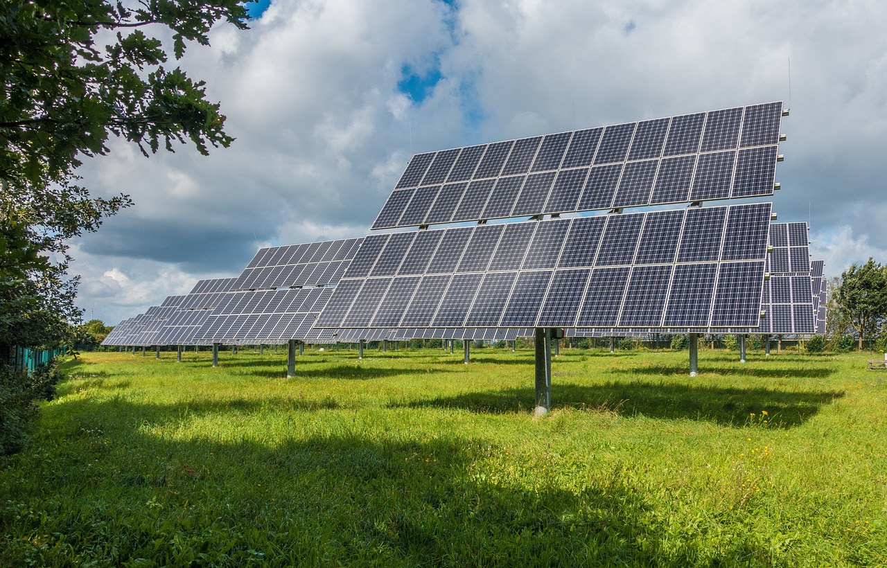 découvrez le monde fascinant des énergies renouvelables, une solution durable pour répondre à nos besoins énergétiques tout en protégeant notre planète. explorez les différentes sources d'énergies vertes, leurs avantages et comment elles transforment notre avenir.